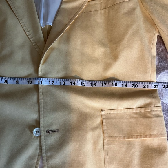 Mills touché (Tucson phoenix): 44L
Canary yellow jacket - Picture 3 of 10